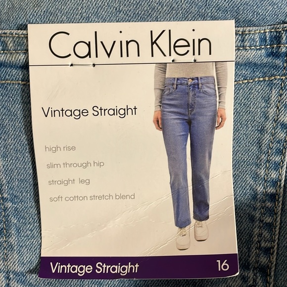 Ladies Calvin Klein jeans - Picture 2 of 8